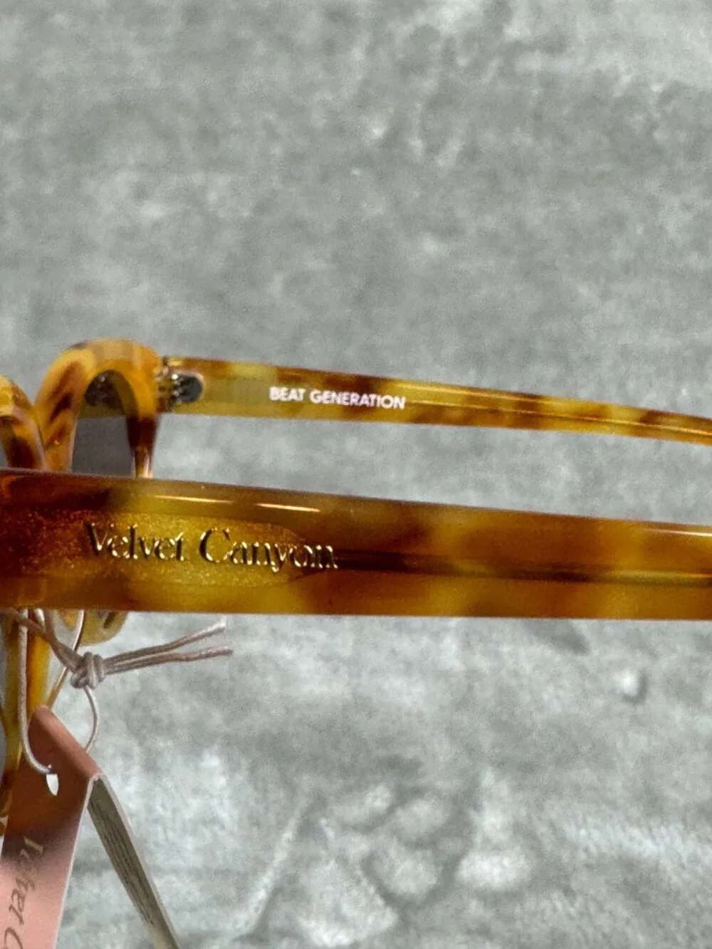 Velvet Canyon Beat Generation Amber Tortoise Sunglasses With UV400 Lenses & Case - Picture 5 of 6